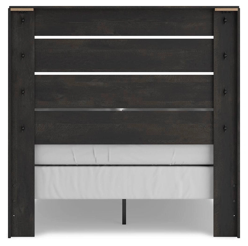 Cama Hollivern