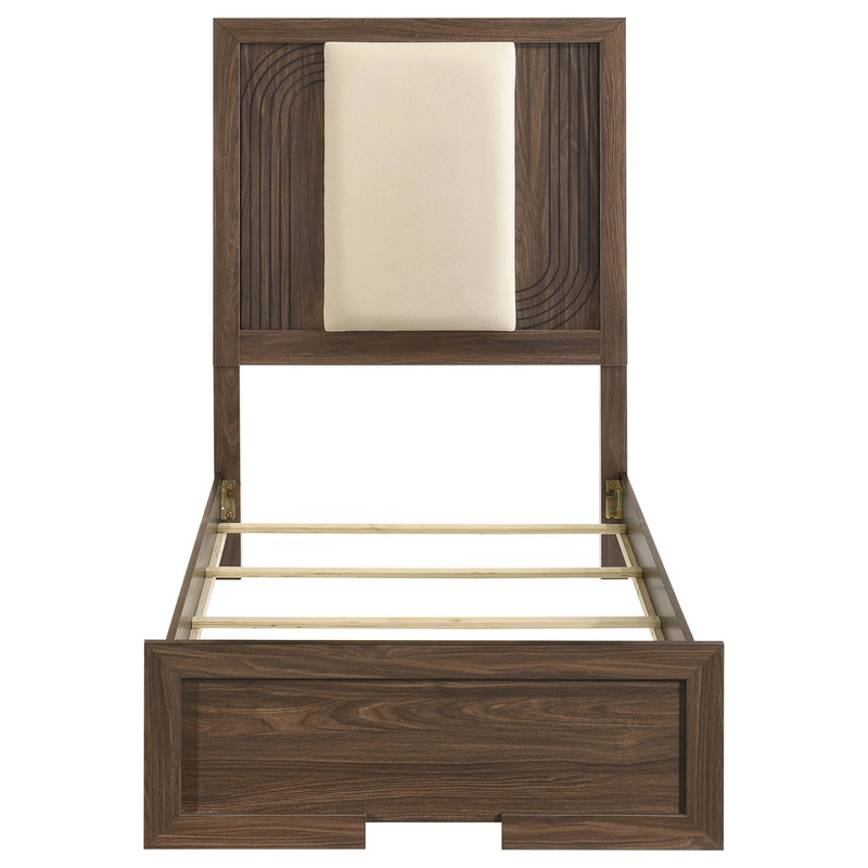 Etienne Queen Bed