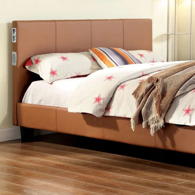 Evans E.King & Cal.King Bed باللون الإسبريسو والأبيض والجملي