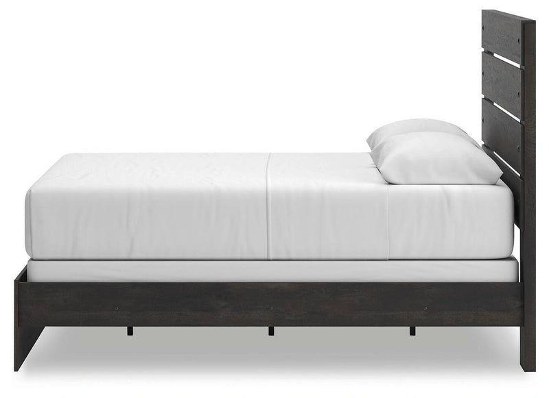 Cama Hollivern