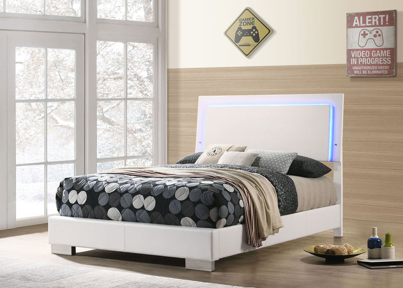 Cama Felicity con panel e iluminación LED
