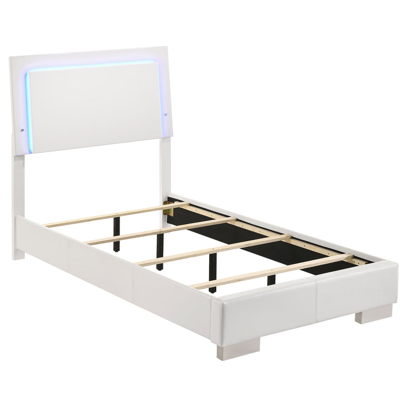 Cama Felicity con panel e iluminación LED