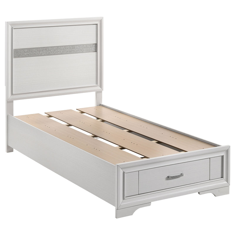 Cama con plataforma y almacenamiento Miranda Panel