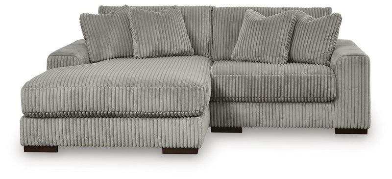Lindyn Sectional with Chaise