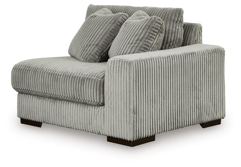 Lindyn Sectional with Chaise