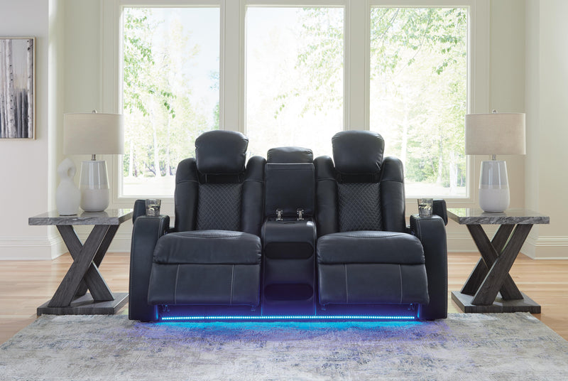 Sofá de dos plazas reclinable eléctrico Fyne-Dyme con consola