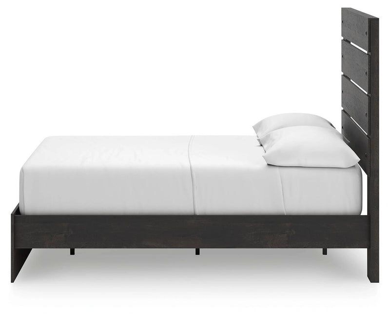 Cama Hollivern