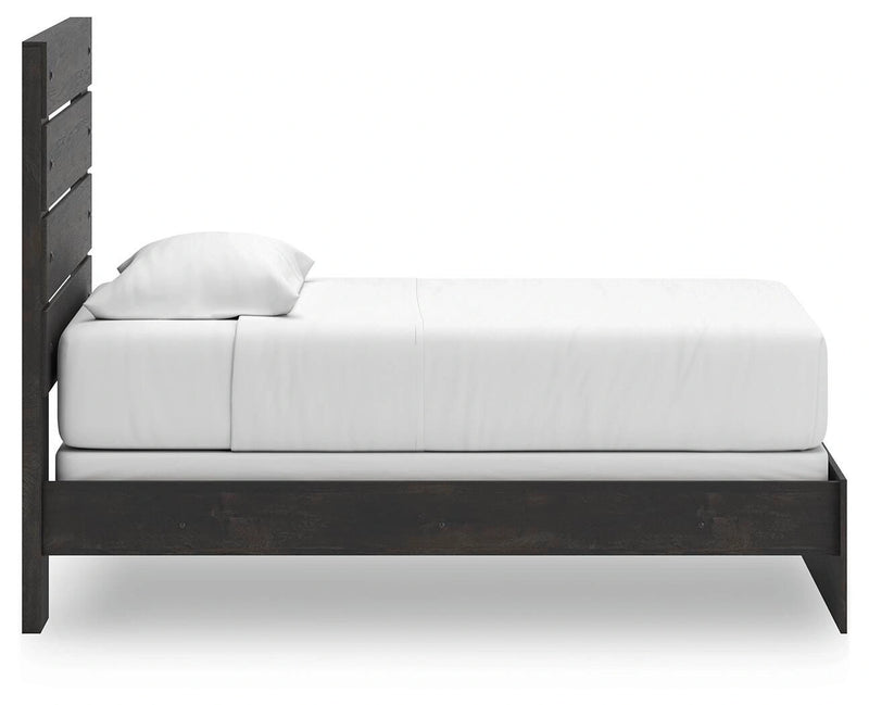 Cama Hollivern