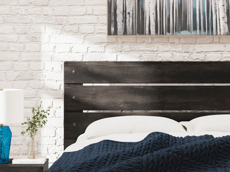Cama Hollivern