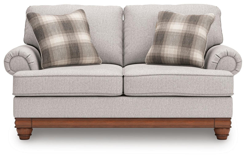 كنبة كليربروك ليليانفيا (Clearbrooke Loveseat)
