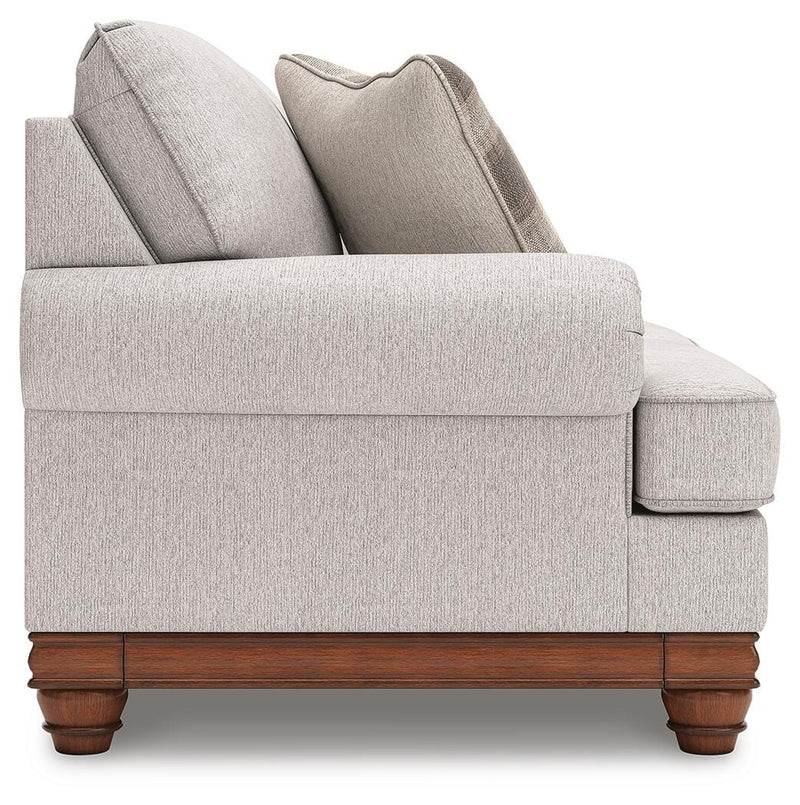 كنبة كليربروك ليليانفيا (Clearbrooke Loveseat)