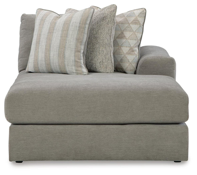 Sofá seccional Avaliyah con chaise longue