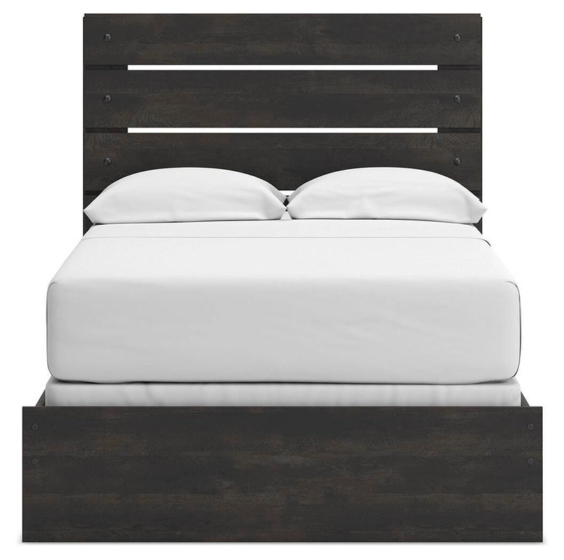 Cama Hollivern