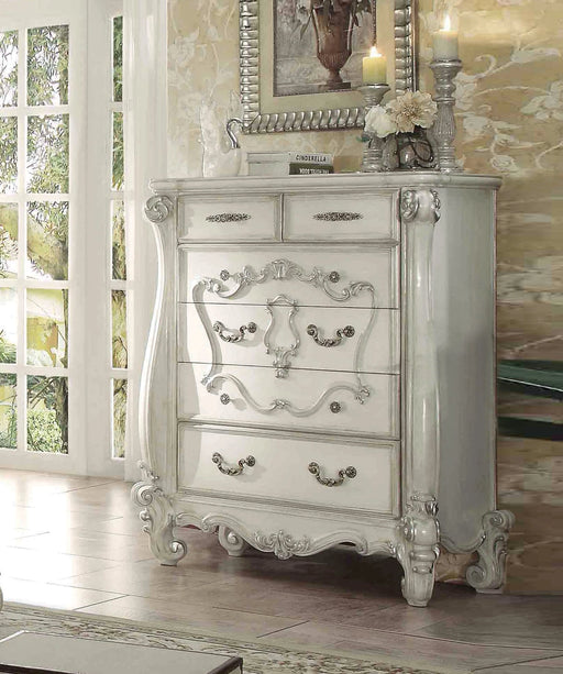 Cómoda Versailles en blanco hueso