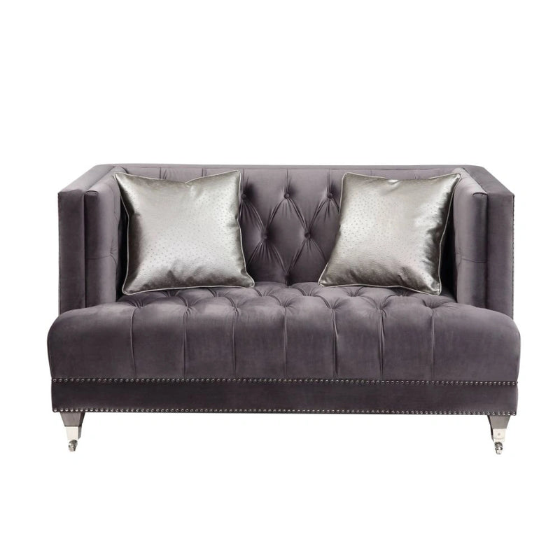 Loveseat w/2 Pillows