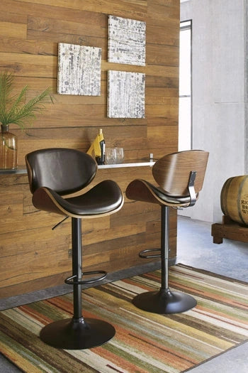 Taburete de bar Bellatier de altura regulable