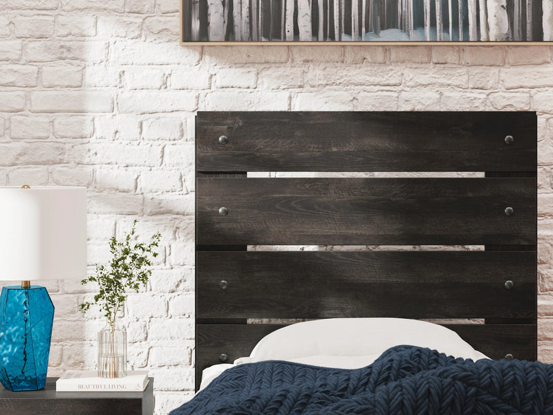 Cama Hollivern