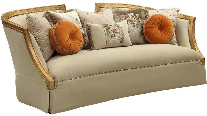 Sofá Daesha de Acme Furniture en franela color canela y oro antiguo 50835