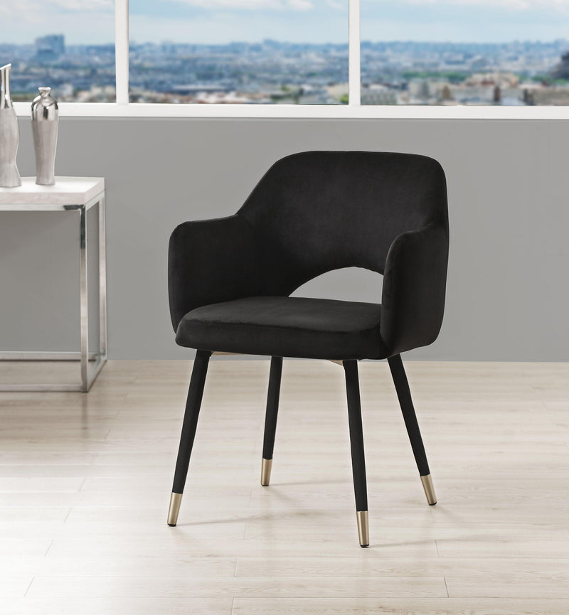 Sillón Applewood de terciopelo negro con detalles dorados