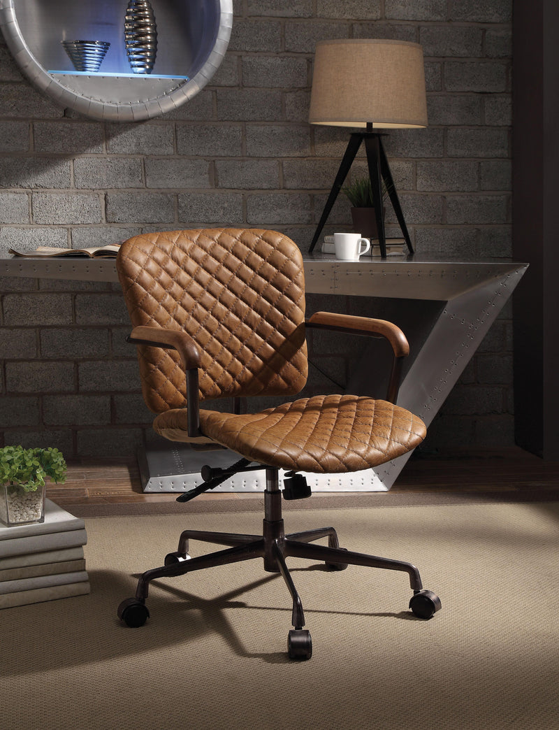 Silla de oficina Josi de cuero flor de grano superior