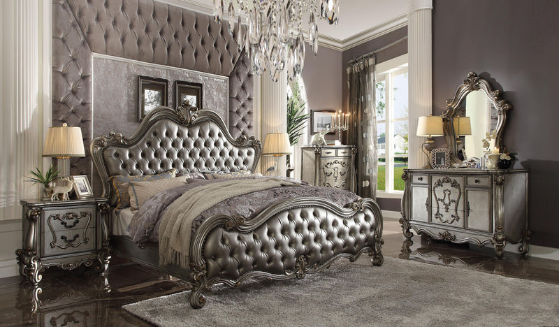 Cama Queen Versailles II Plateada de PU y Platino Envejecido