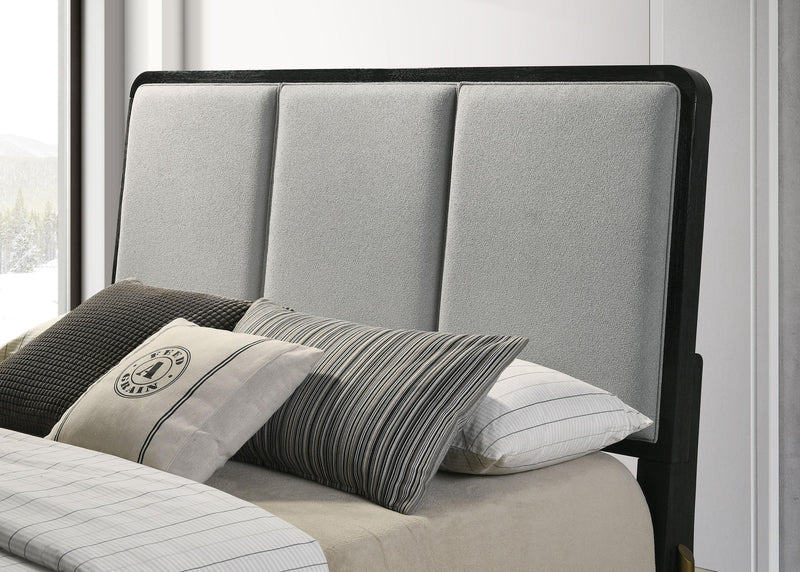 Cama con paneles Arini