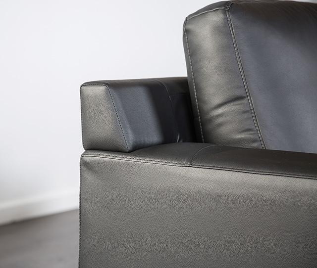 Seccional Stordal, Chaise derecha
