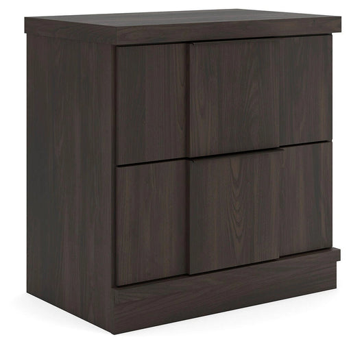 Shaehartin Nightstand