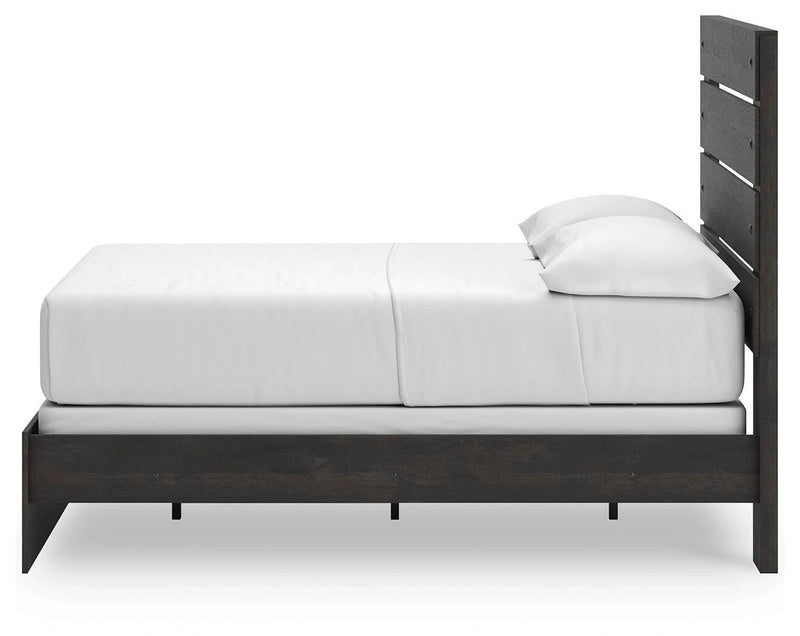 Cama Hollivern