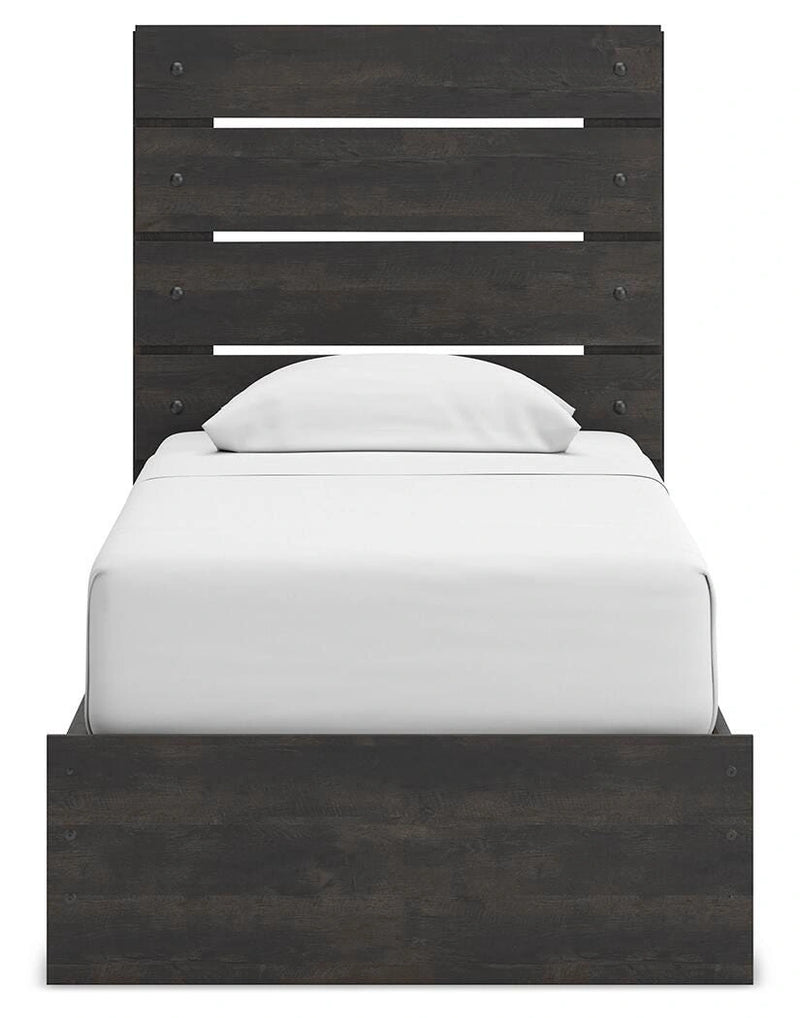 Cama Hollivern