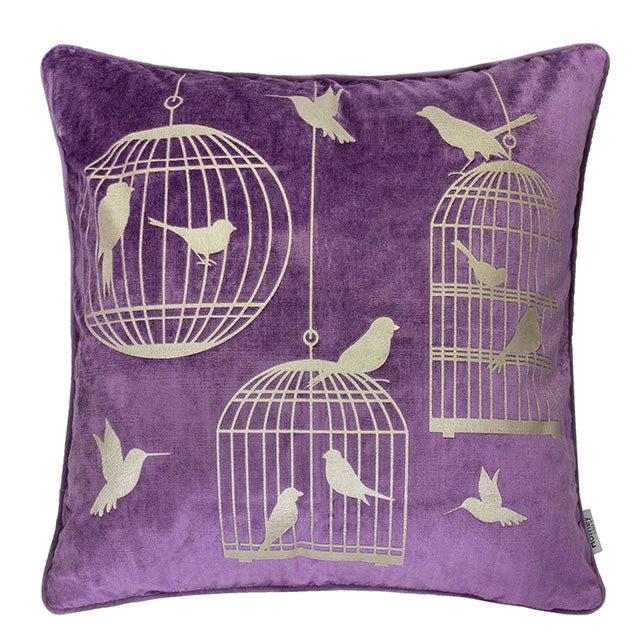 Almohada Rina Morada de 20" X 20", Morada