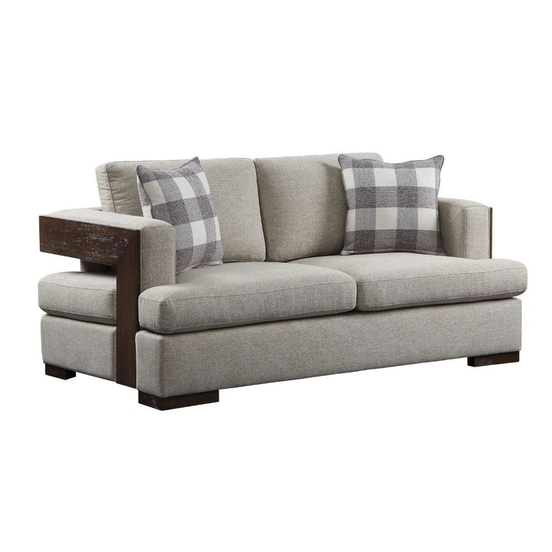 Loveseat w/2 Pillows