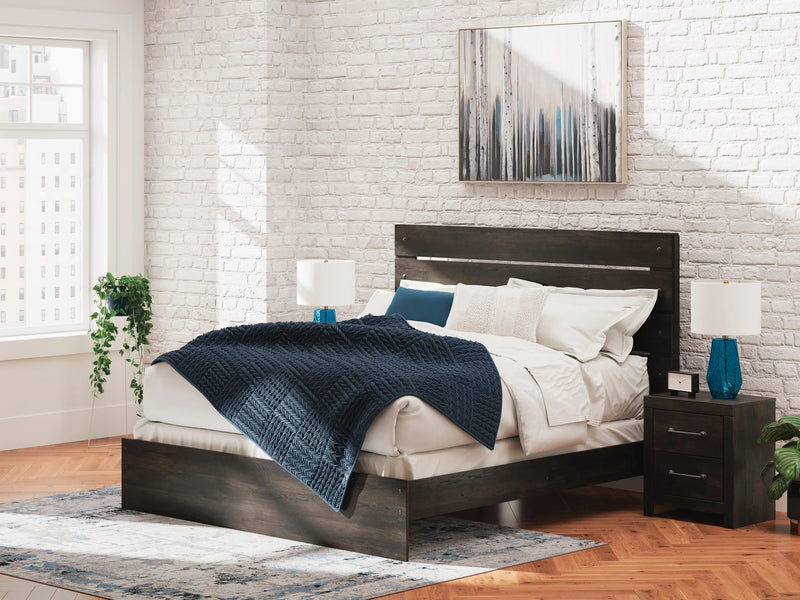 Cama Hollivern
