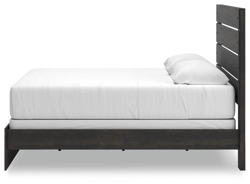 Cama Hollivern
