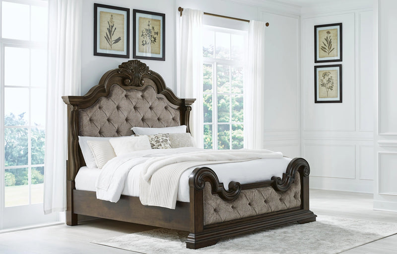 Maylee Bedroom Set