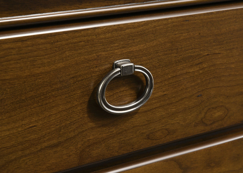 Garland Dresser