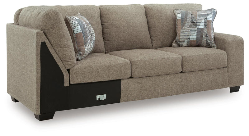 Seccional con chaise Newellen Sleeper