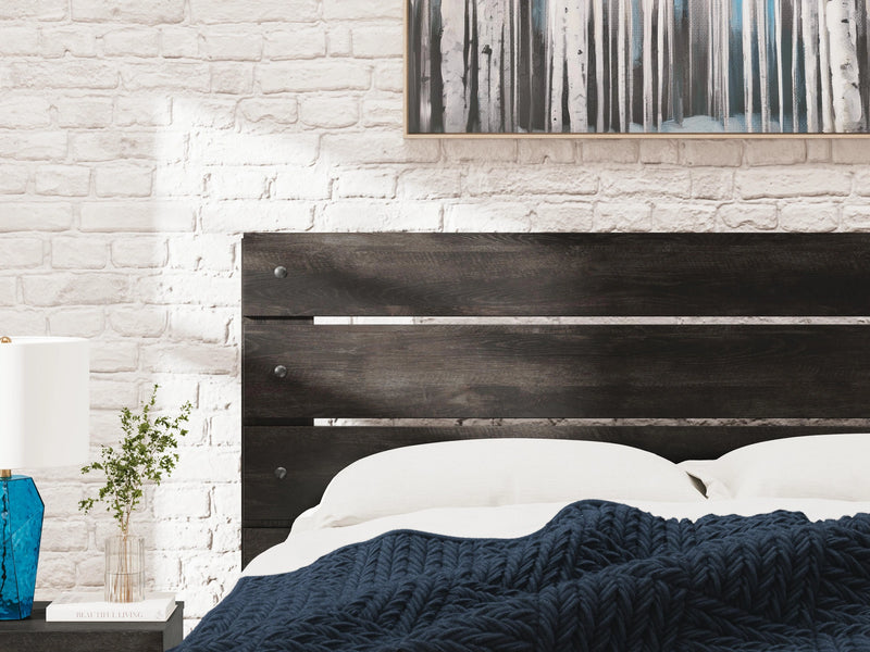 Cama Hollivern